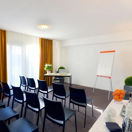 The Originals City, Le Beaujoire, Otel